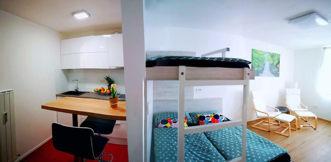 M&J'S Apartment In The Centre Of リュブリャナ エクステリア 写真