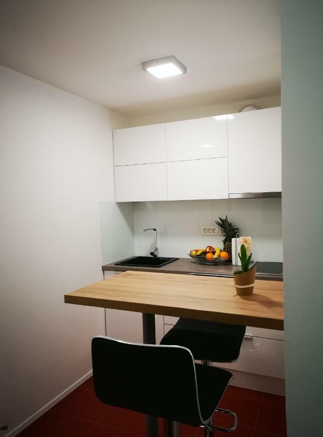 M&J'S Apartment In The Centre Of リュブリャナ エクステリア 写真